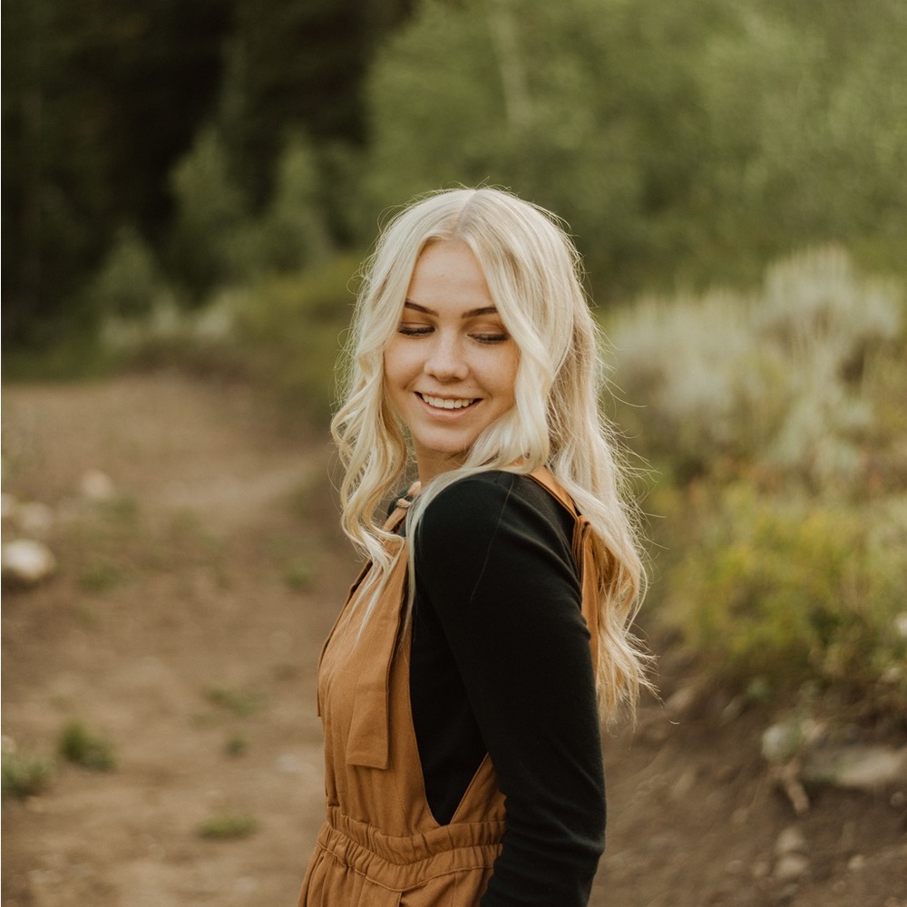 Meet your Posher, Brooke